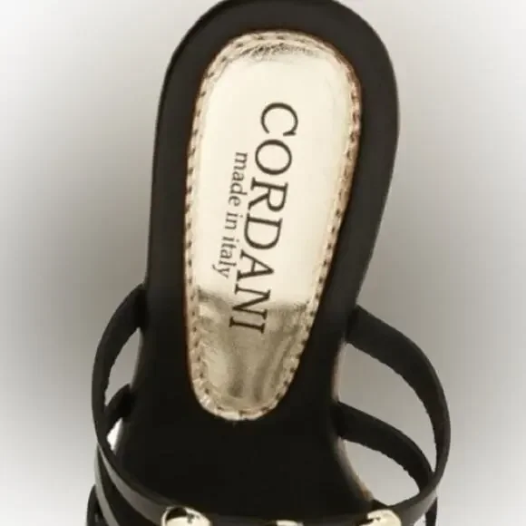 Cardani Italian made shoes in excellent condition black with gold embellishment - Picture 2 of 8
